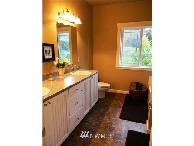 8633 Fox Ridge Lane Southeast Olympia, WA 98513 - Photo 7 of 13 Gallery Image 7