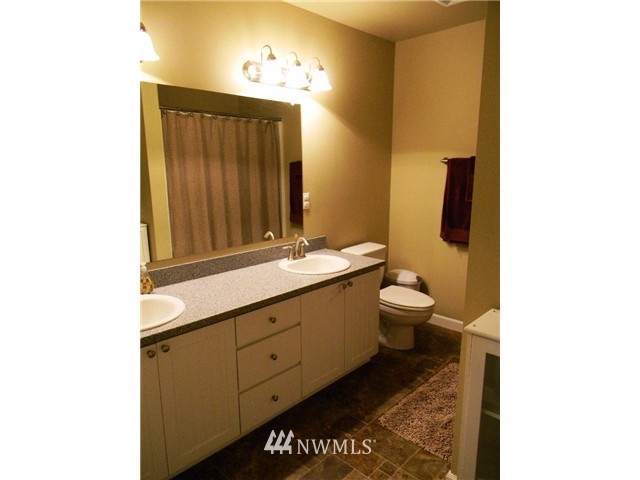 8633 Fox Ridge Lane Southeast Olympia, WA 98513 - Photo 10 of 13 Gallery Image 10