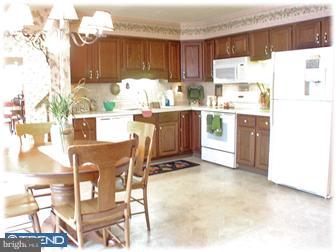 861 Allentown Road Telford, PA 18969 - Photo 4 of 12 Kitchen