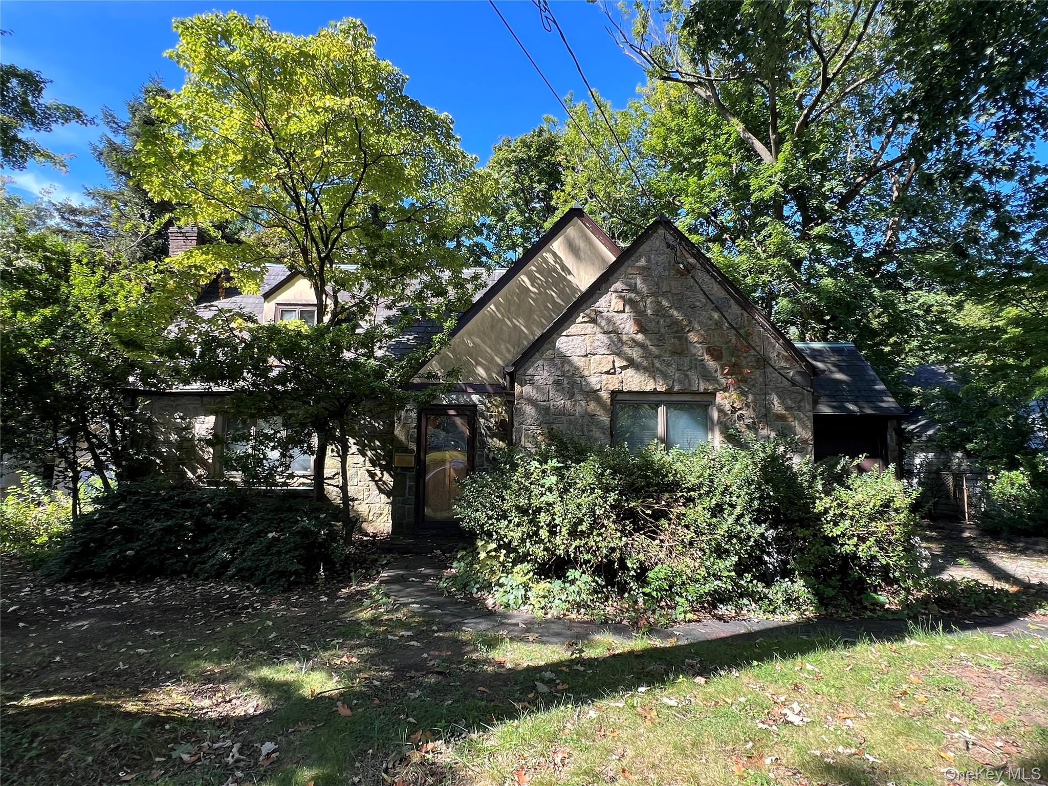 116 Huntington Road Port Washington, NY 11050 - Photo 1 of 5 Gallery Image 1