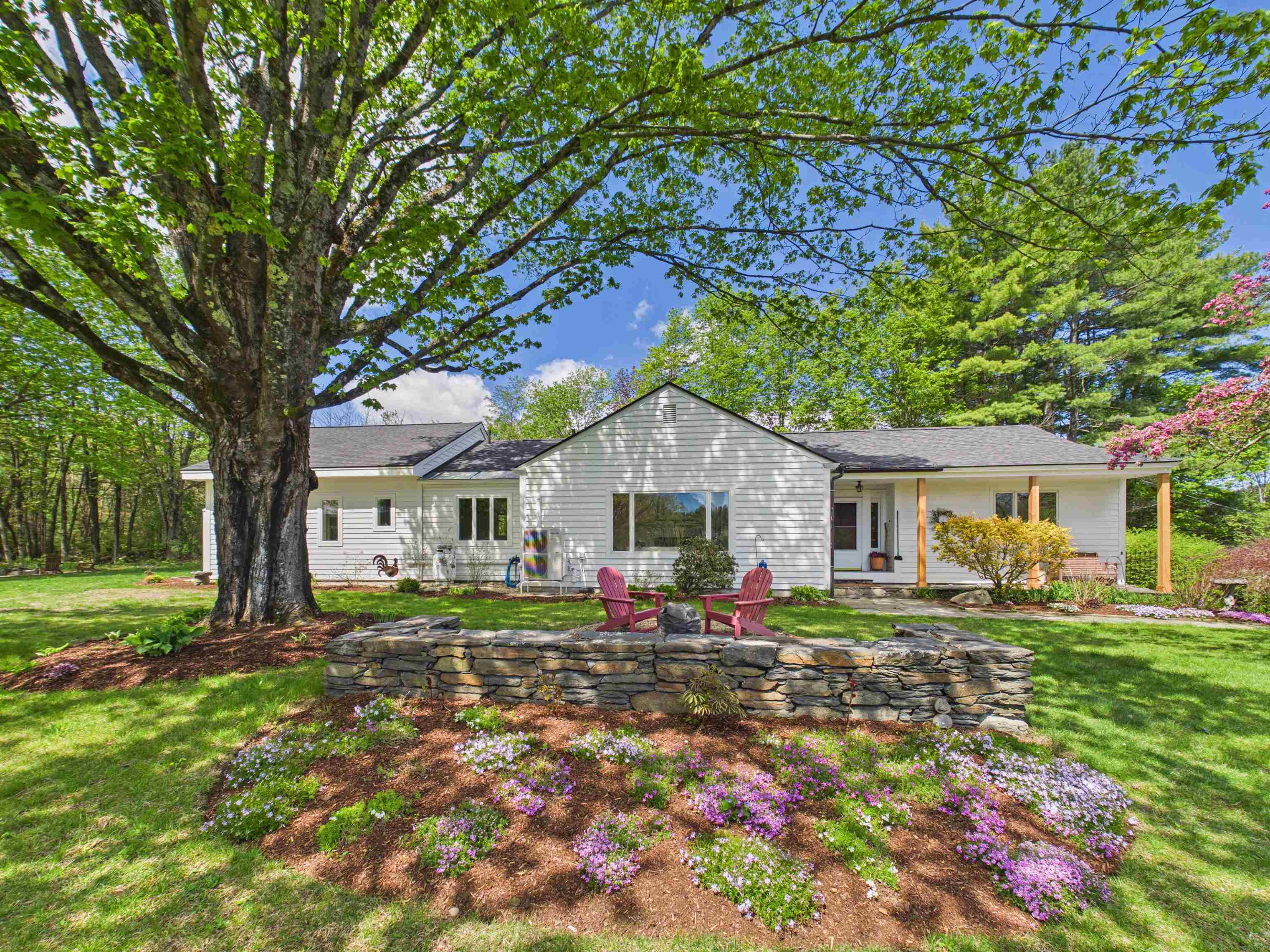 118 Hurricane Road Keene, NH 03431 - Photo 1 of 59 Gallery Image 1