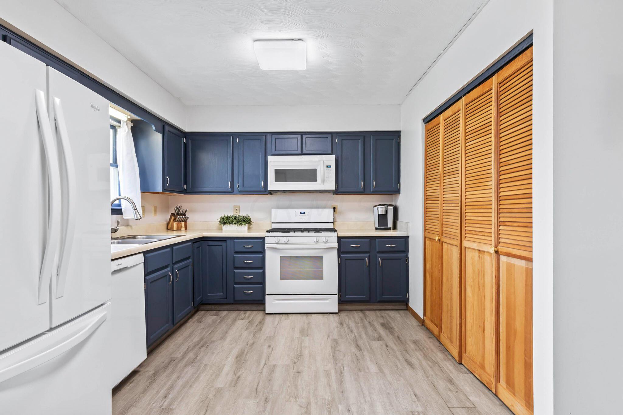 500 Goose Pond Road Newark, OH 43055 - Photo 7 of 20 Kitchen