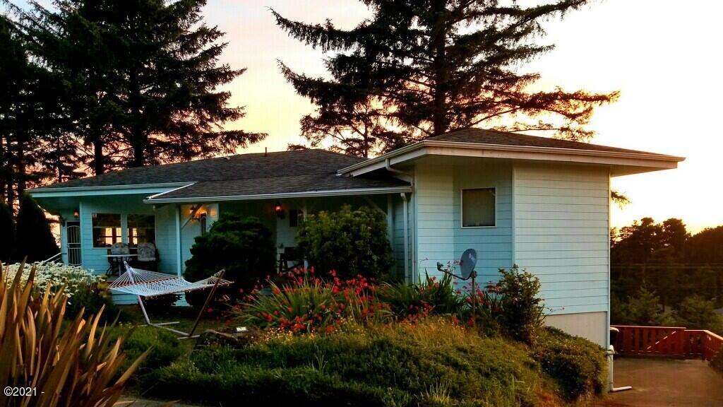 2002 Northwest View Ridge Drive Waldport, OR 97394 - Photo 48 of 49 VR1