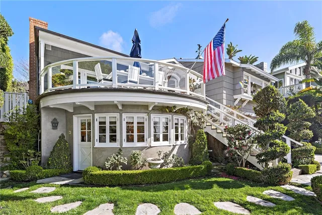 $3,995 | 31531 Bluff Drive, Unit BACK, Laguna Beach, CA 92651