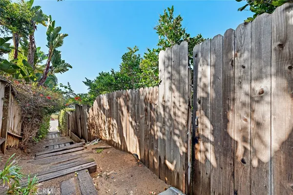 $3,750 | 31531 Bluff Drive, Unit BACK, Laguna Beach, CA 92651