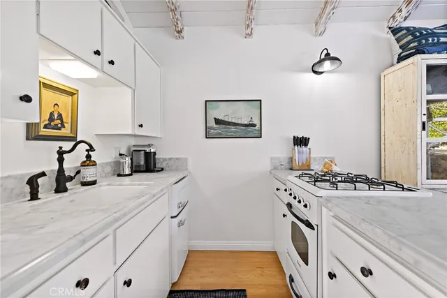 $3,995 | 31531 Bluff Drive, Unit BACK, Laguna Beach, CA 92651