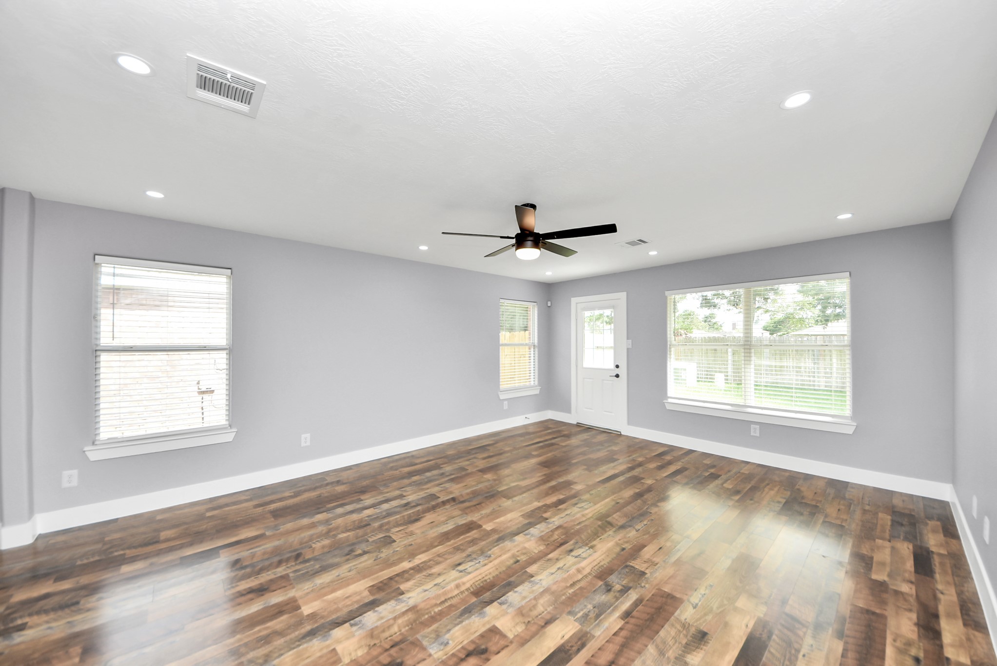 24027 Pinecreek Point Spring, TX 77373 - Photo 17 of 41 Living Room