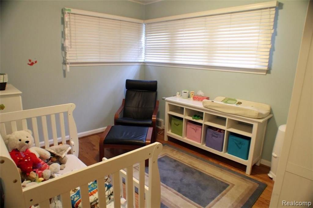 516 Woodside Road Royal Oak, MI 48073 - Photo 9 of 20