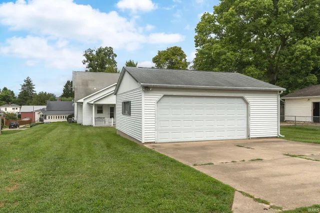 $189,000 | 411 East Monroe Street, Attica, IN 47918