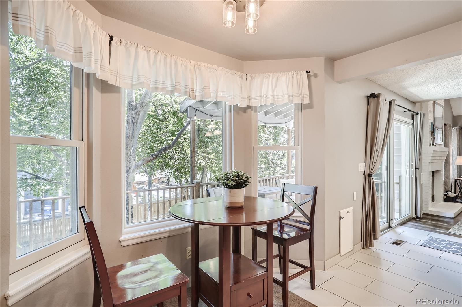 9674 Pinebrook Street Highlands Ranch, CO 80130 - Photo 10 of 28 Gallery Image 10