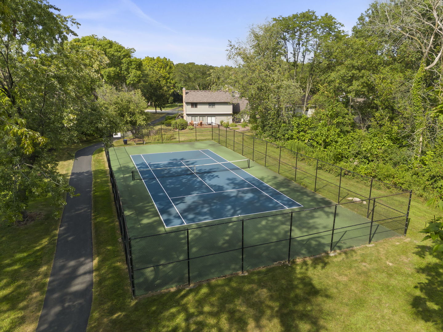 1940 Green Trails Drive Lisle, IL 60532 - Photo 25 of 31 a view of a backyard