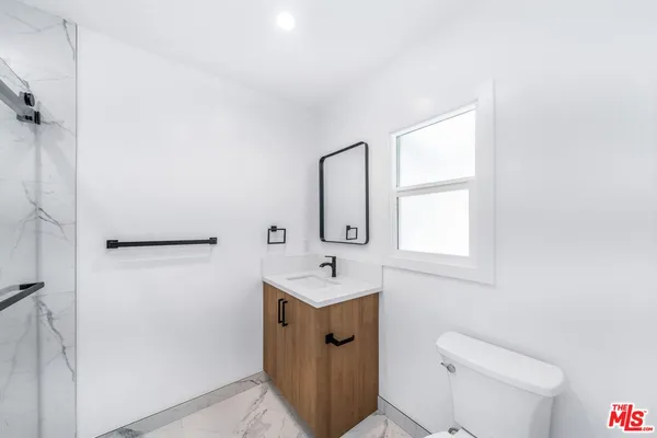 $3,195 | 1258 Mariposa Street, Unit B, Glendale, CA 91205