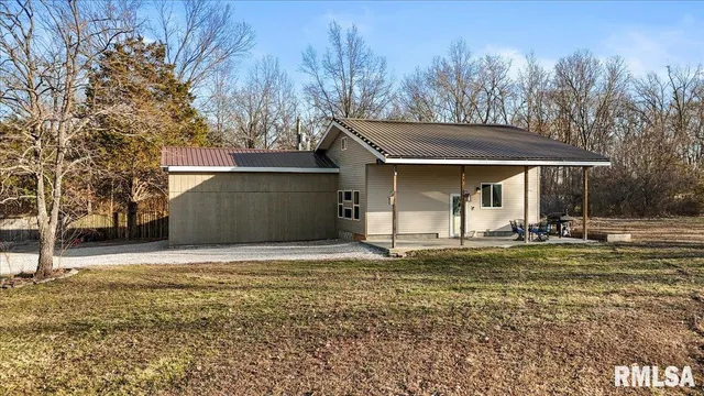 $145,000 | 14107 German Church Road, Johnston City, IL 62951