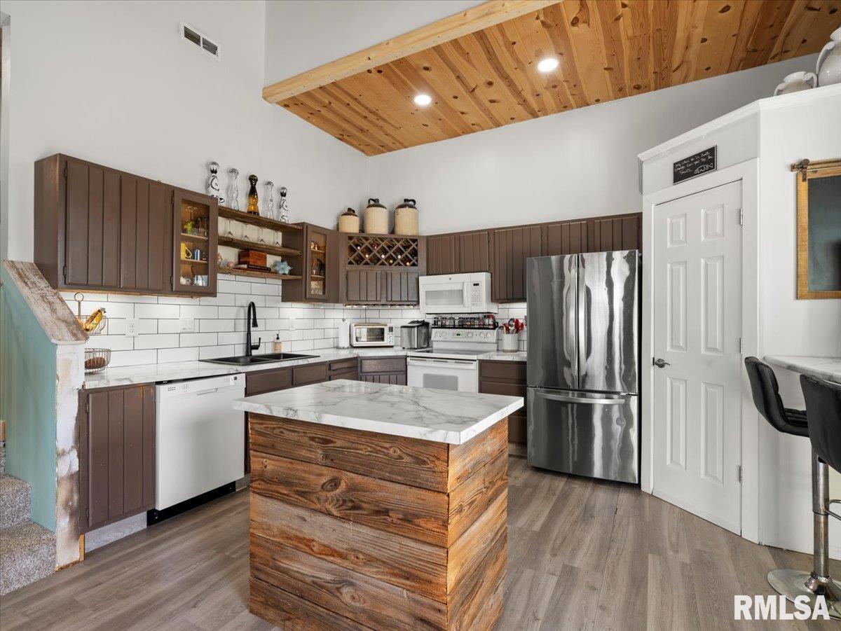 14107 German Church Road Johnston City, IL 62951 - Photo 8 of 27