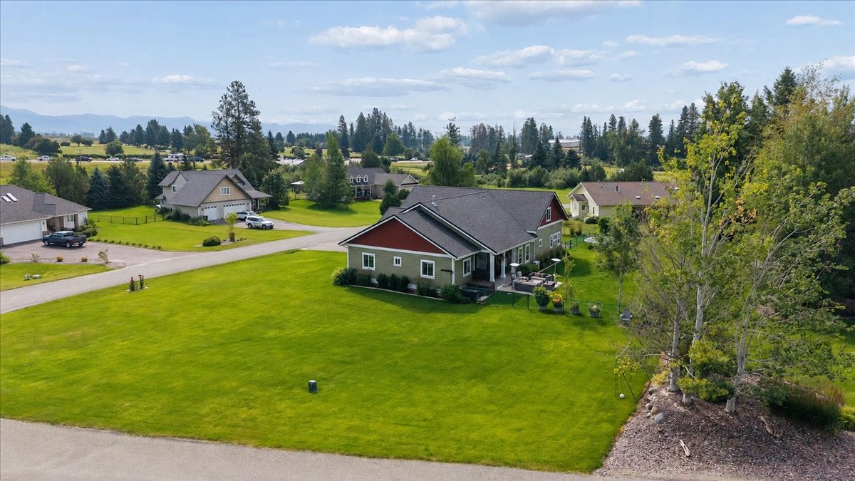 333 Stillwater Loop Kalispell, MT 59901 - Photo 6 of 56 Gallery Image 6