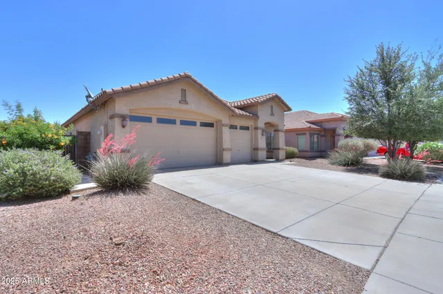 $399,900 | 44092 Stonecreek Road, Maricopa, AZ 85139