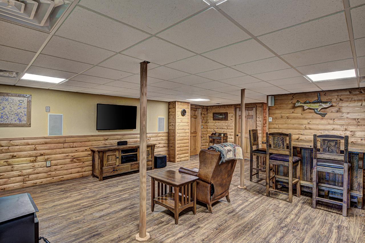 8086 Frontier Road Presque Isle, WI 54557 - Photo 15 of 36 Gallery Image 15