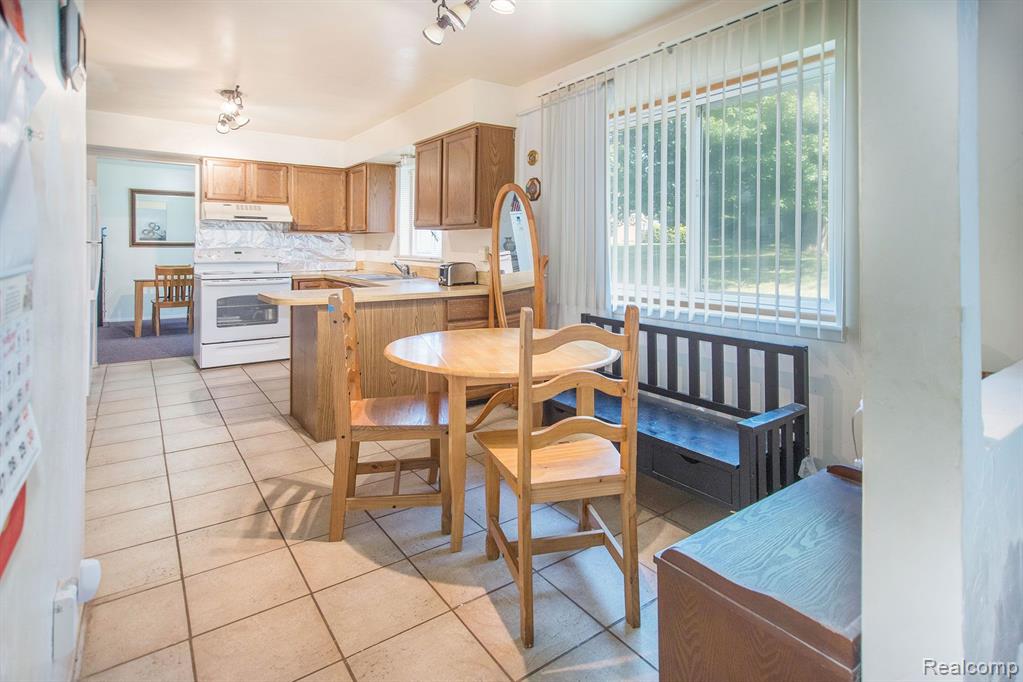1635 Dennett Lane Rochester, MI 48307 - Photo 7 of 19