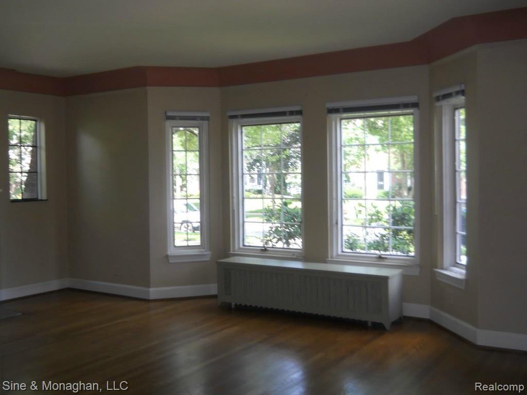 731 Lincoln Road Grosse Pointe, MI 48230 - Photo 4 of 42 DSCN0437.jpg