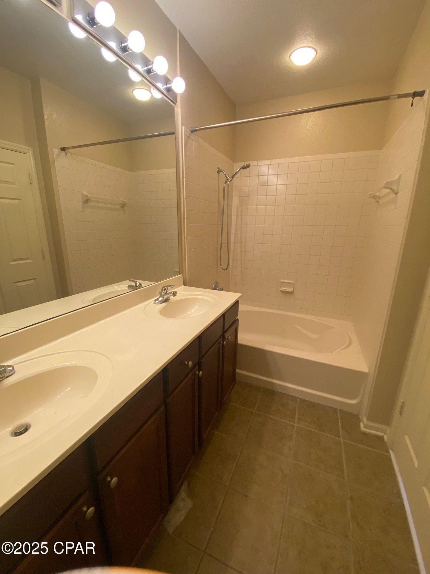 307 Baldwin Rowe Circle Panama City, FL 32405 - Photo 4 of 11