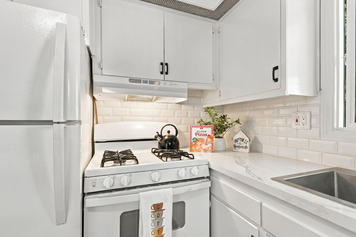 265 Brown Gables Road, Unit 27 Ben Lomond, CA 95005 - Photo 7 of 38 Gallery Image 7
