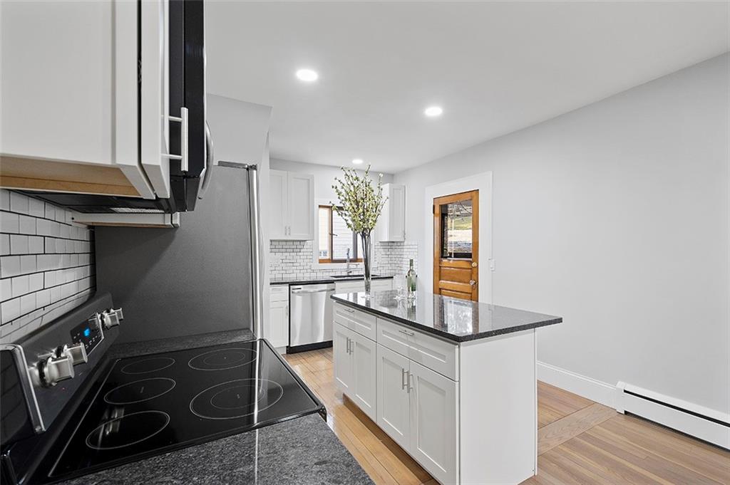 224 Glasgow Road Pittsburgh, PA 15221 - Photo 3 of 25 Gallery Image 3