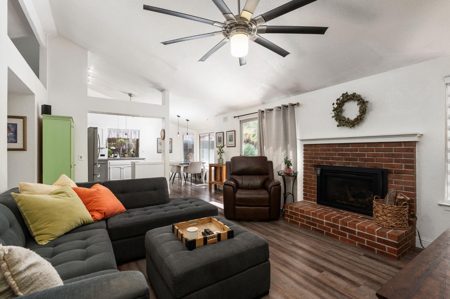 5201 West Griffith Way Fresno, CA 93722 - Photo 14 of 30