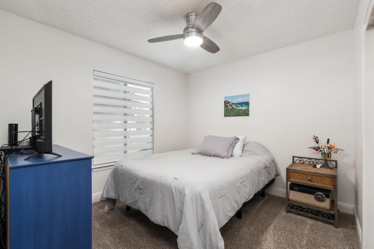 5201 West Griffith Way Fresno, CA 93722 - Photo 17 of 30