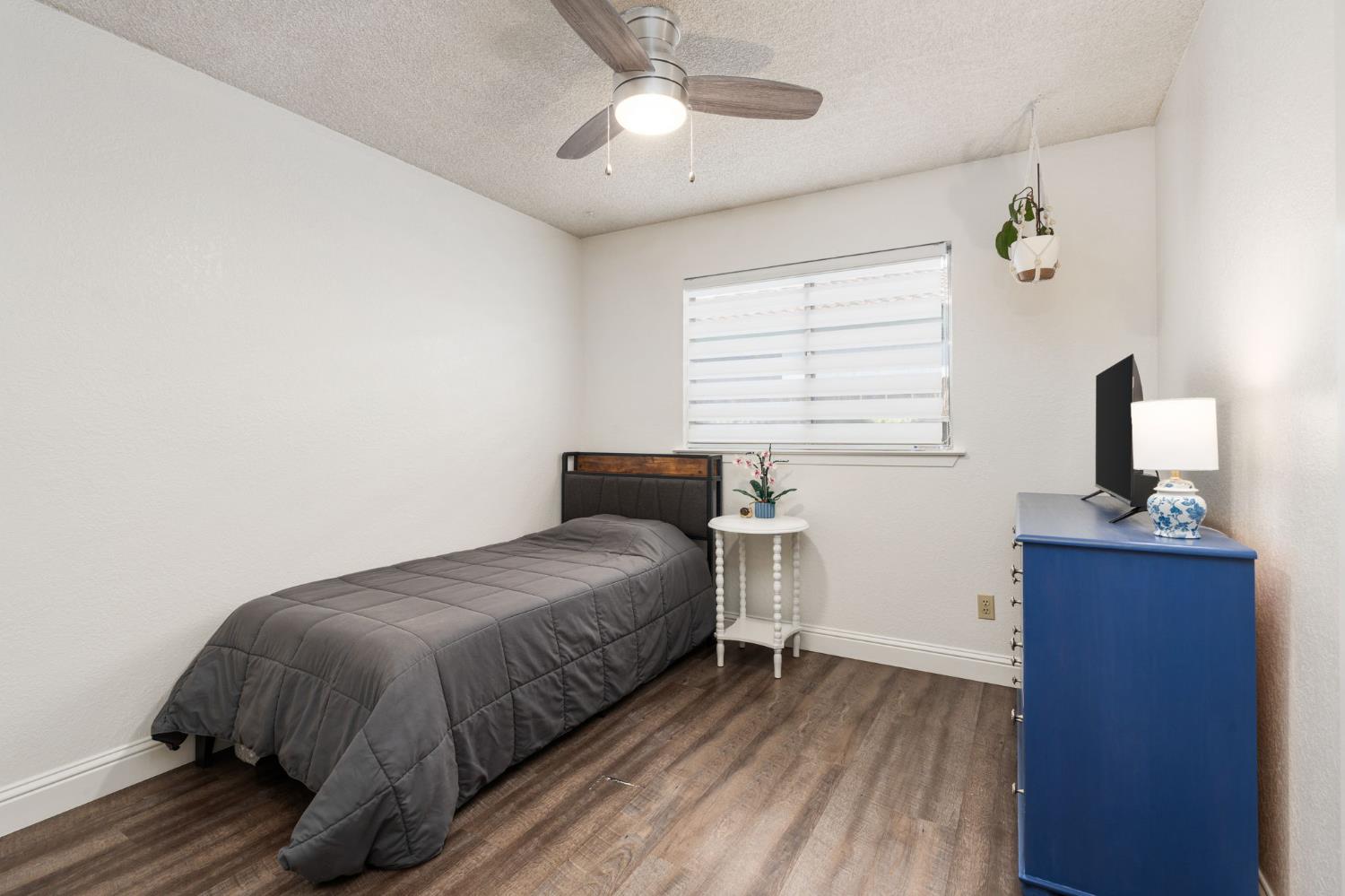 5201 West Griffith Way Fresno, CA 93722 - Photo 18 of 30