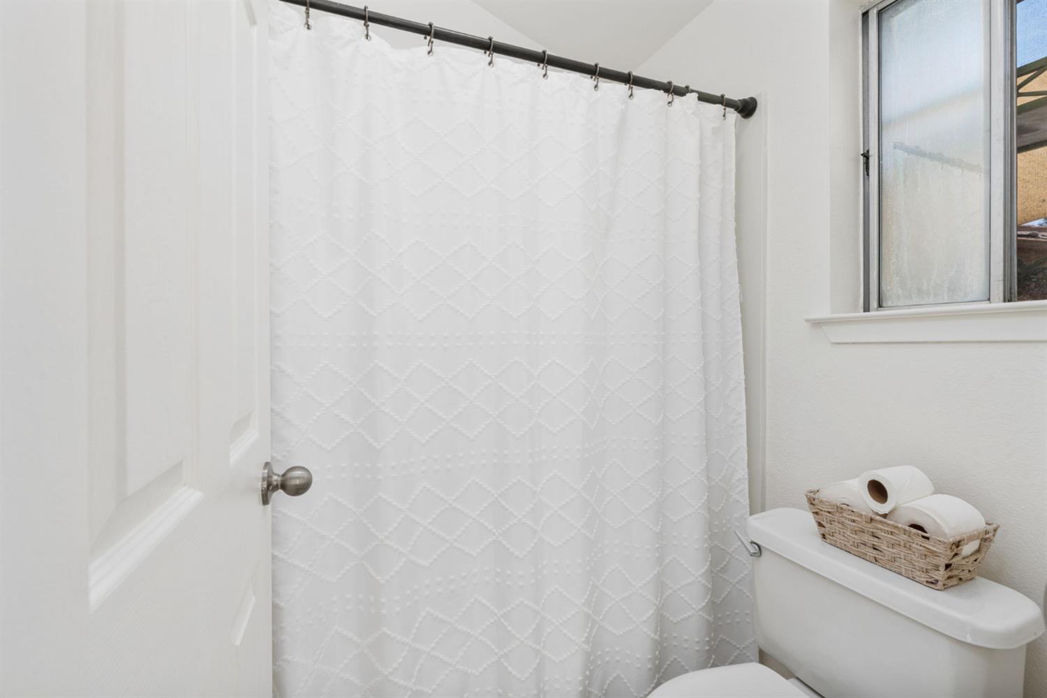 5201 West Griffith Way Fresno, CA 93722 - Photo 25 of 30