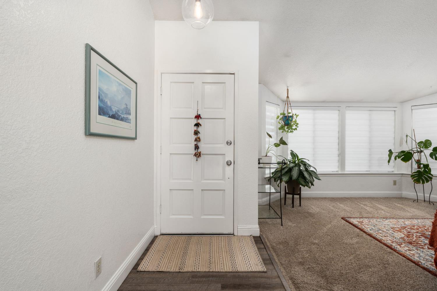 5201 West Griffith Way Fresno, CA 93722 - Photo 4 of 30