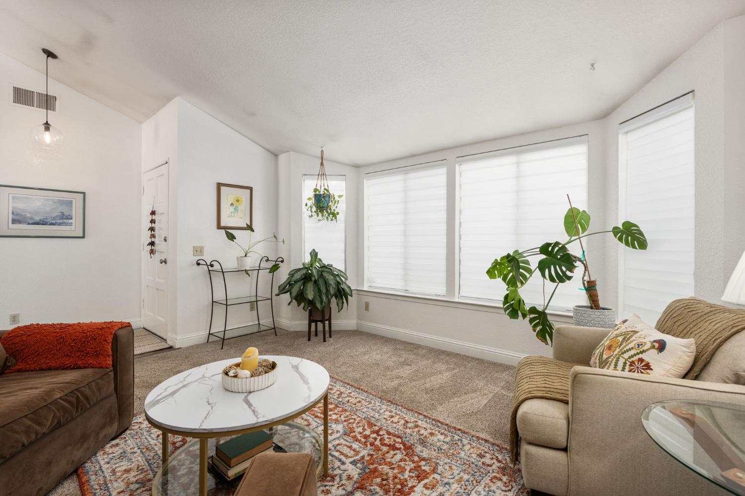 5201 West Griffith Way Fresno, CA 93722 - Photo 7 of 30