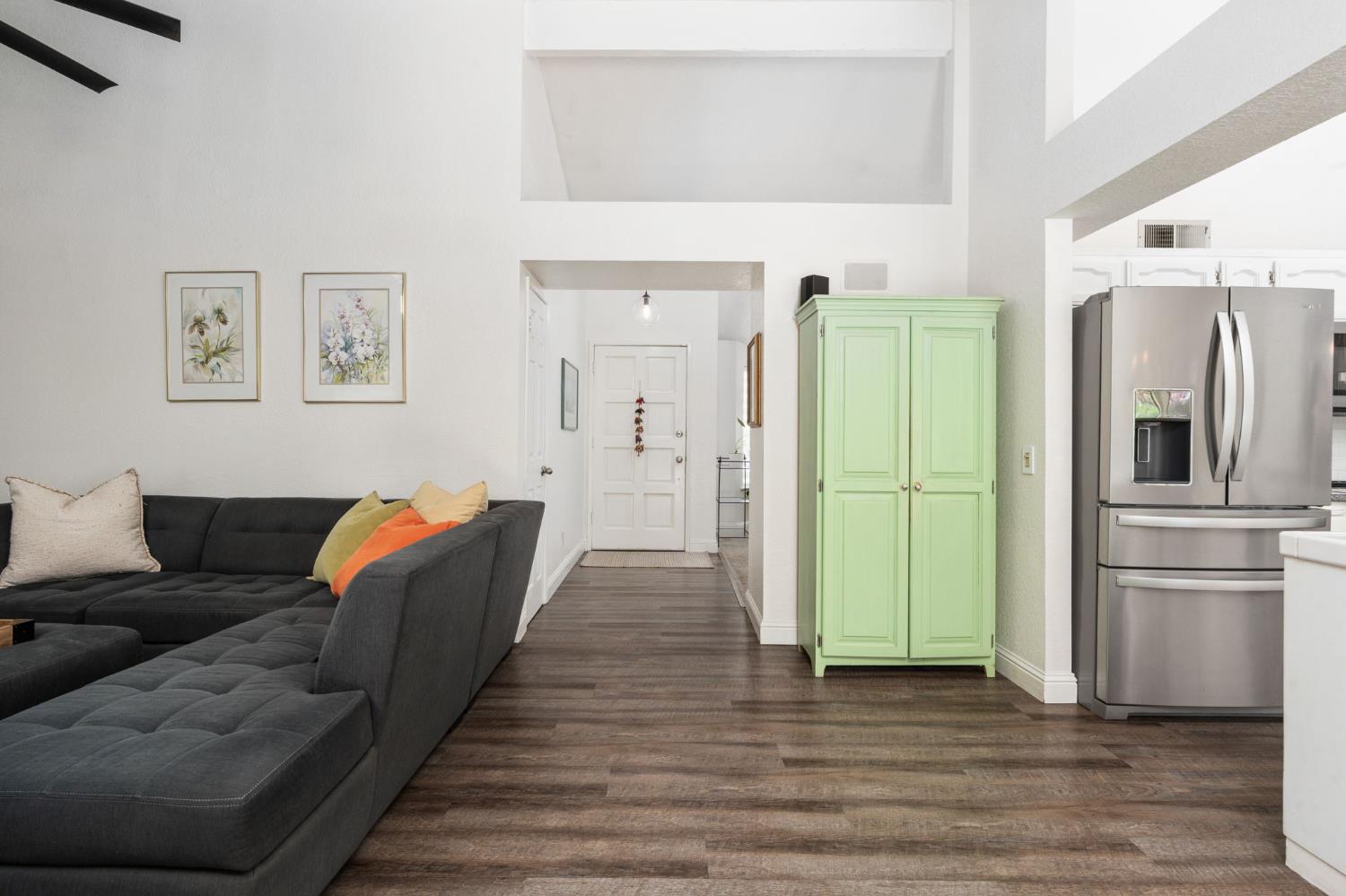 5201 West Griffith Way Fresno, CA 93722 - Photo 8 of 30