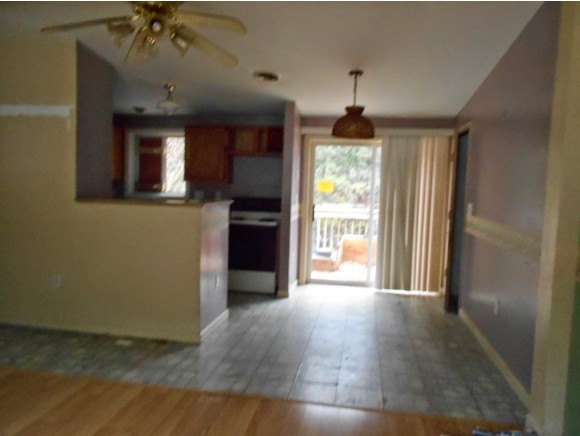 22 Baltimore Road Nashua, NH 03062 - Photo 5 of 8 Gallery Image 5