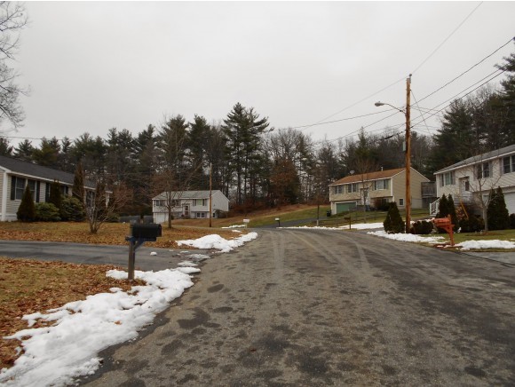 22 Baltimore Road Nashua, NH 03062 - Photo 7 of 8 Gallery Image 7