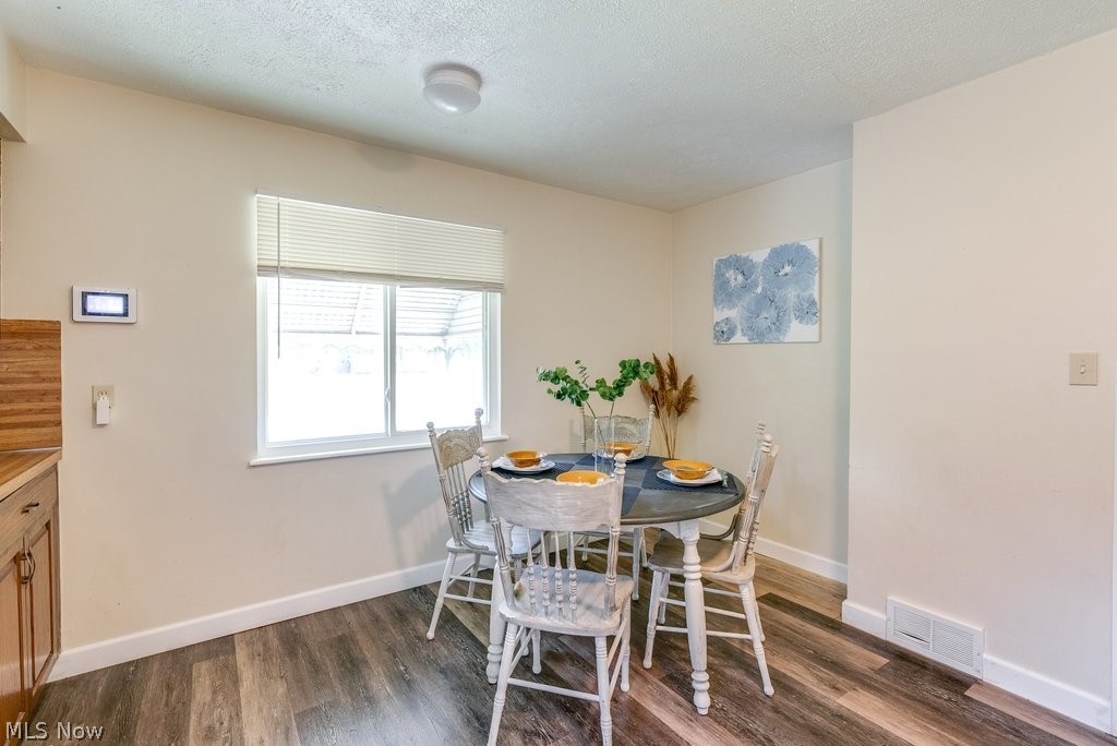 4273 Bayard Road Cleveland, OH 44121 - Photo 11 of 35