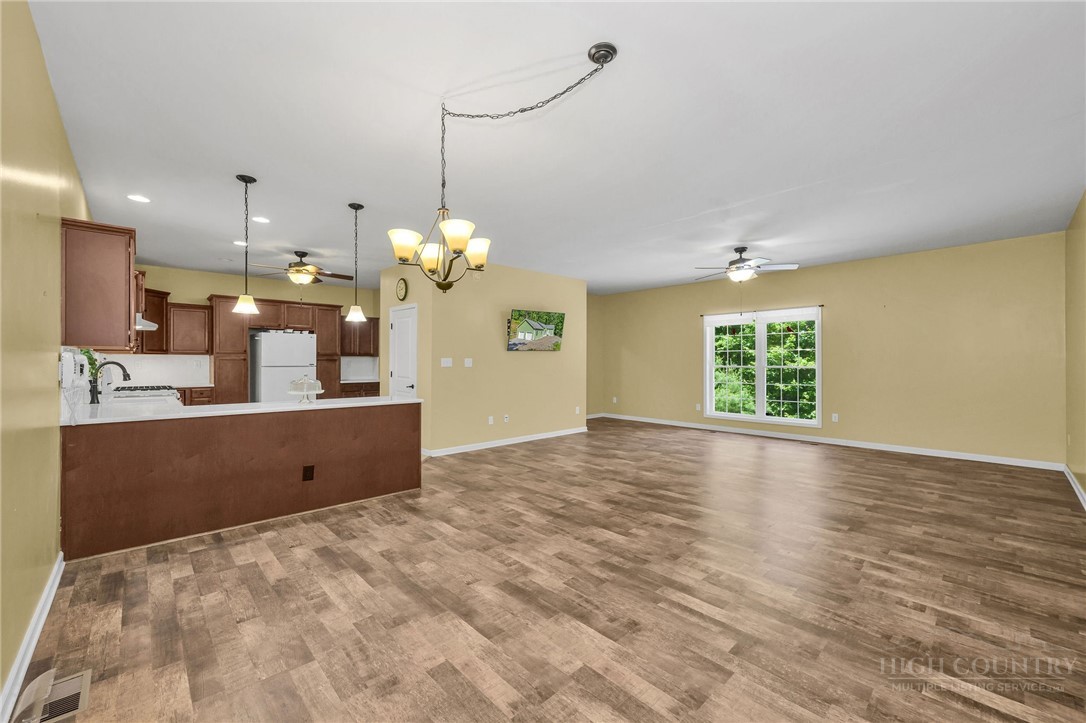 324 Hidden Spring Road West Jefferson, NC 28694 - Photo 16 of 38