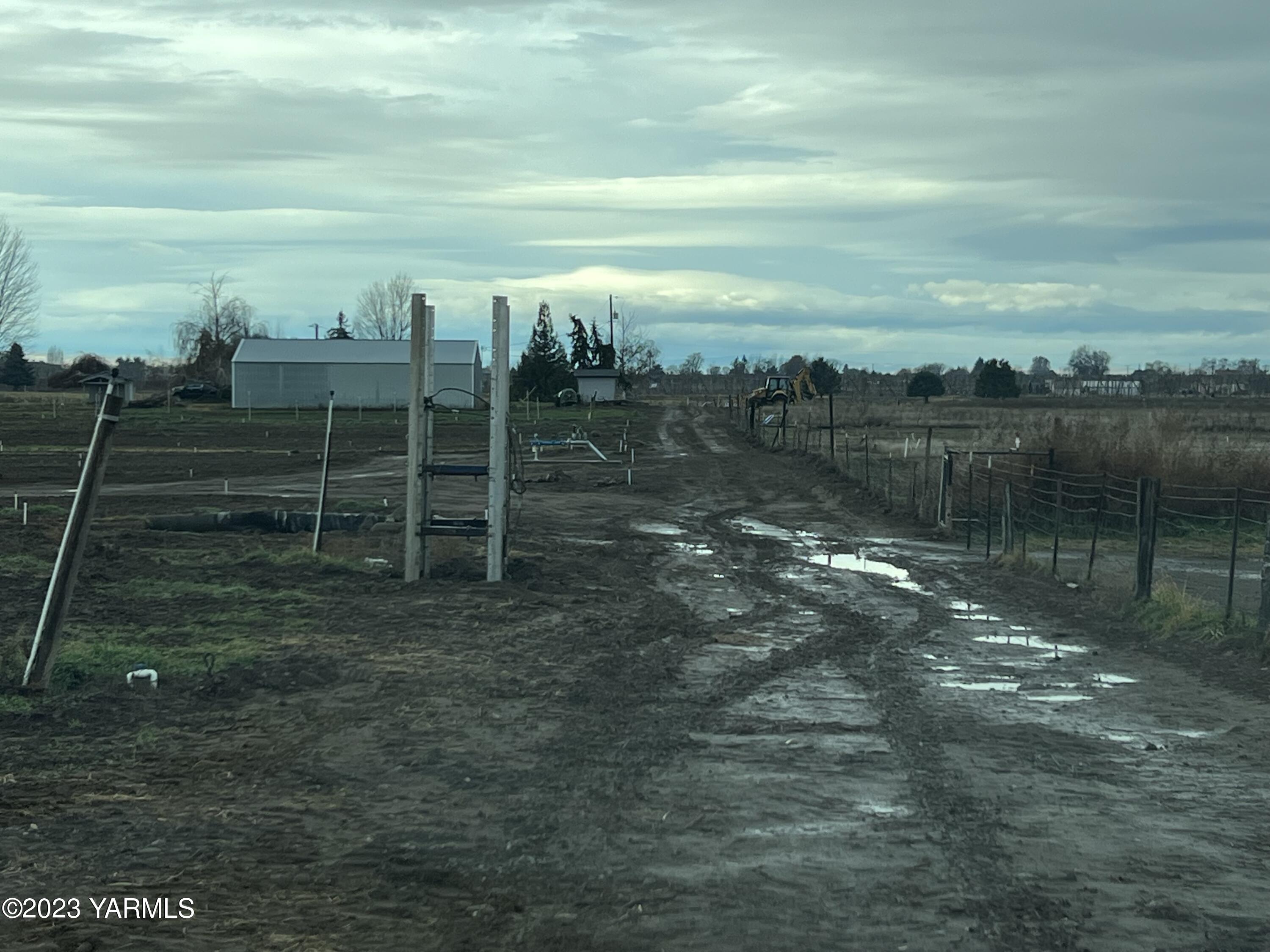 0 Hicks Road Grandview, WA 98930 - Photo 23 of 28 a view of a lake with outdoor space