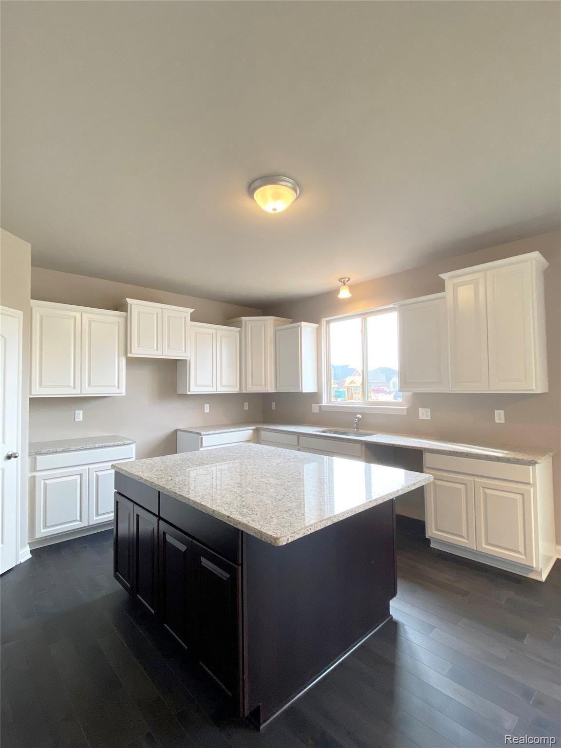 21952 Rustic Drive Macomb, MI 48044 - Photo 5 of 26 2900 Kitchen-4.jpg