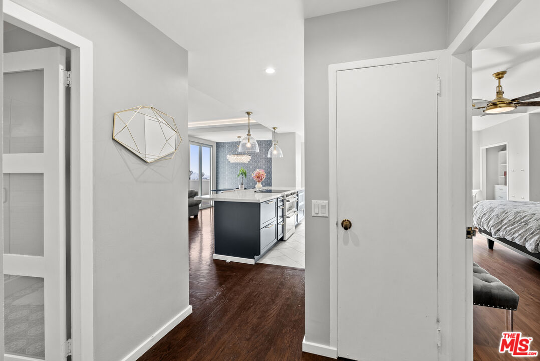 7250 Franklin Avenue, Unit 616 Los Angeles, CA 90046 - Photo 7 of 32