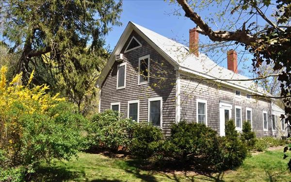 670 State Road West Tisbury, MA 02568 - Photo 2 of 49 Gallery Image 2