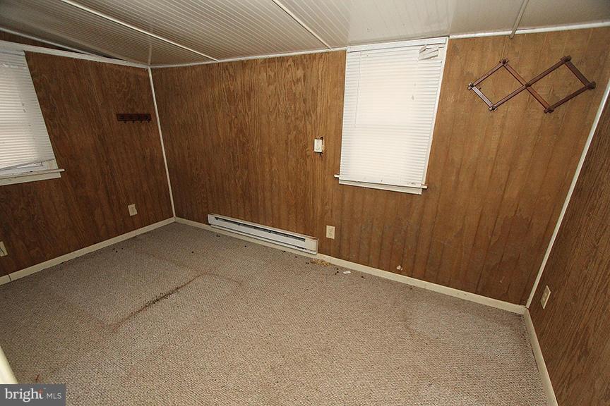 33 Hilltop Road Delta, PA 17314 - Photo 4 of 16 Bedroom