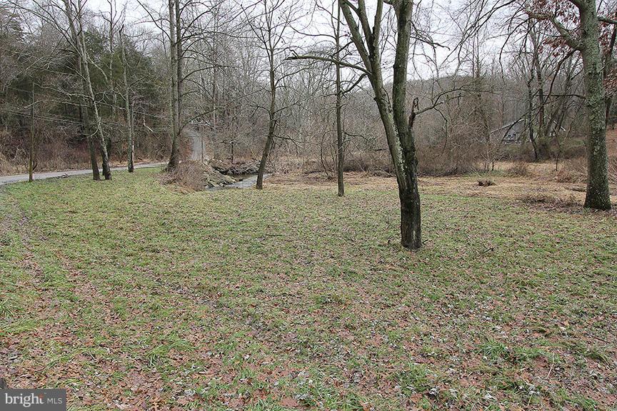 33 Hilltop Road Delta, PA 17314 - Photo 6 of 16 Exterior (General)