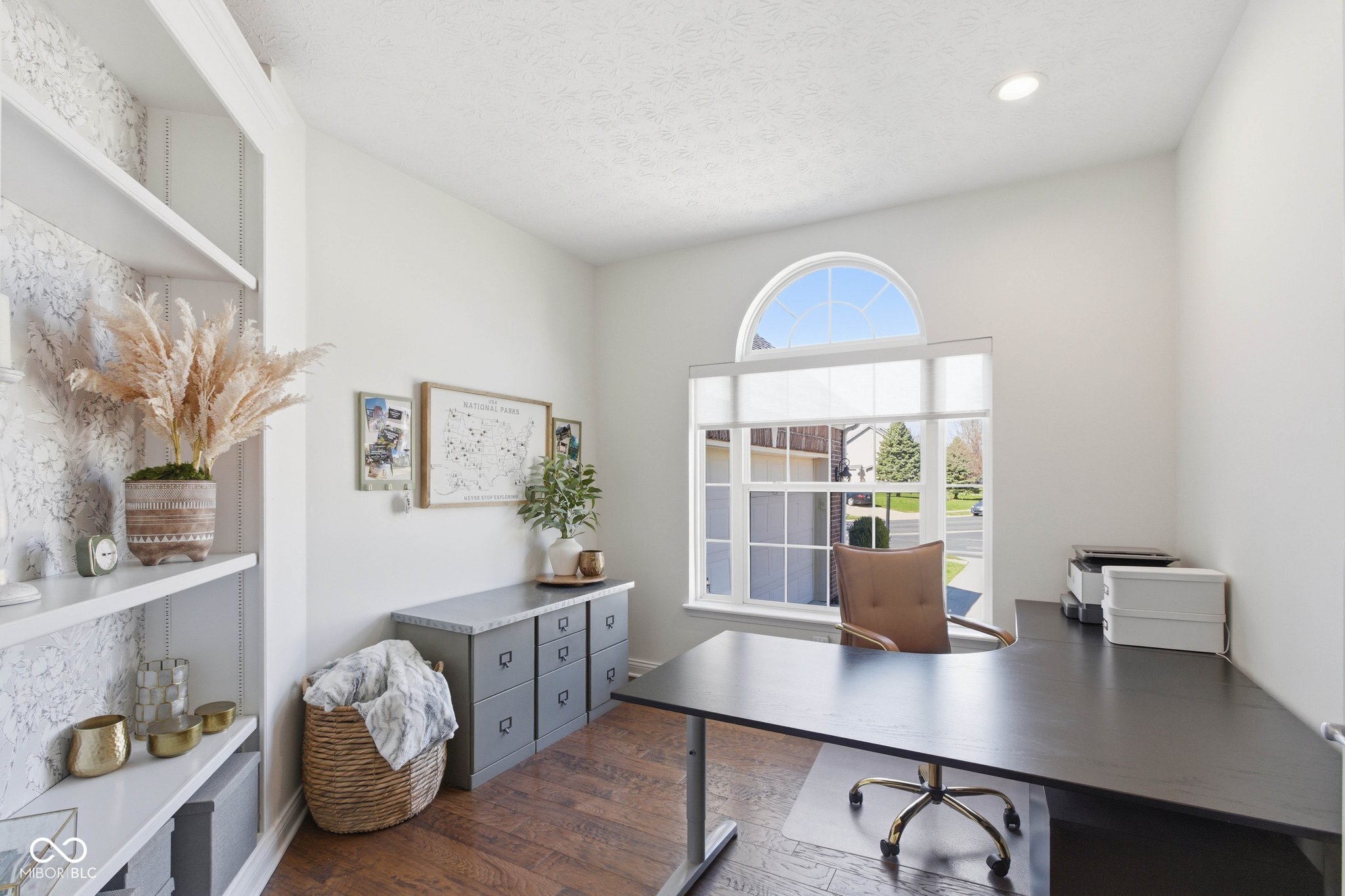 14211 Monarchy Lane Fishers, IN 46037 - Photo 4 of 38