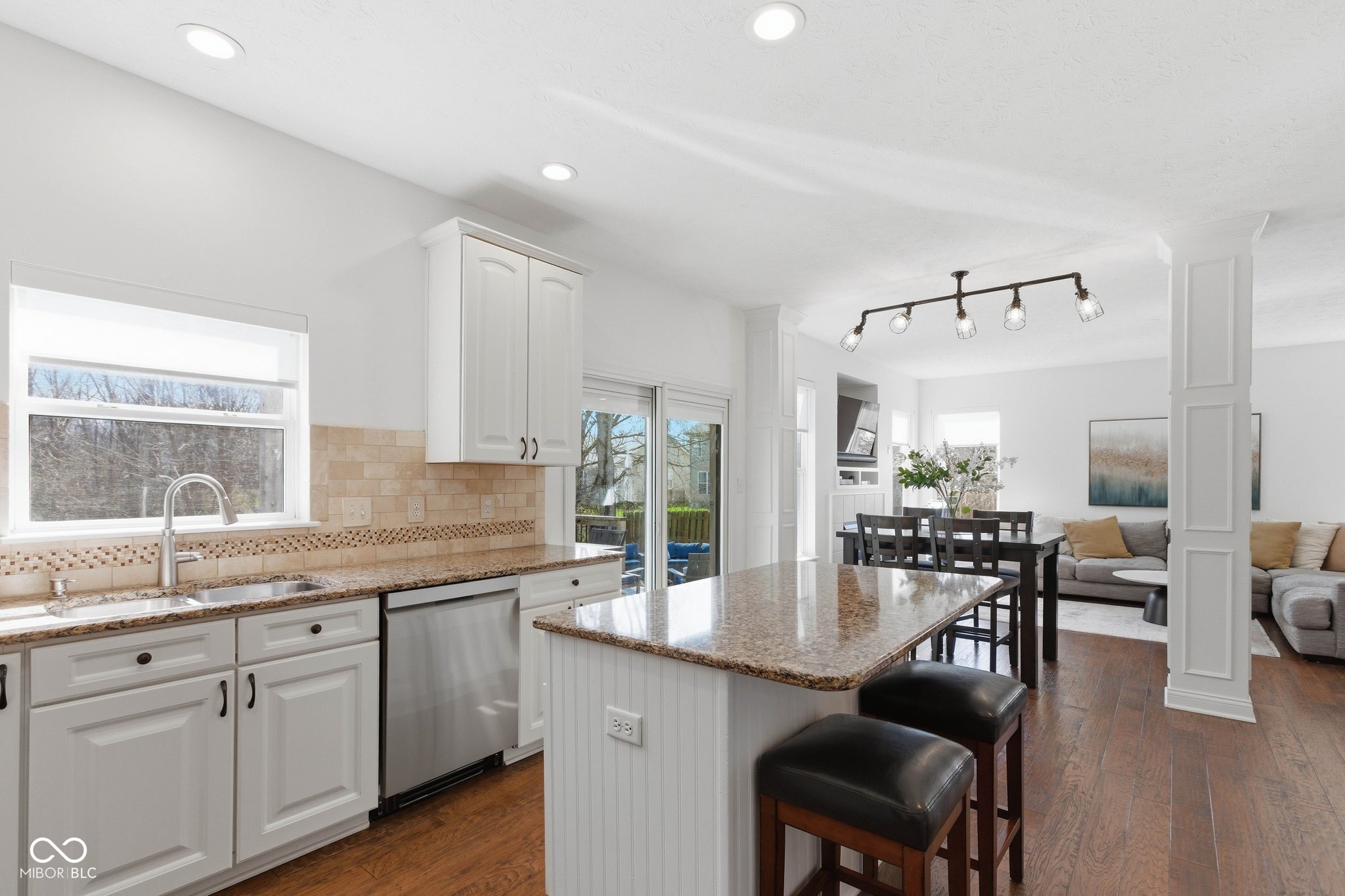 14211 Monarchy Lane Fishers, IN 46037 - Photo 9 of 38