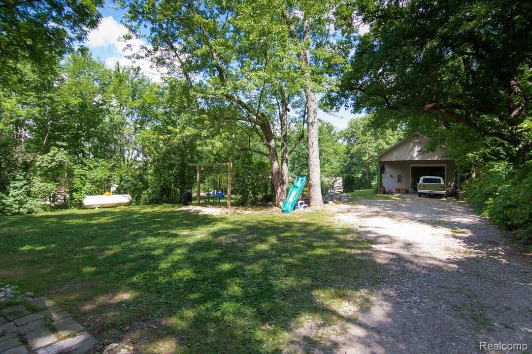 7785 Haley Road White Lake, MI 48383 - Photo 16 of 81 IMG_6107.jpg