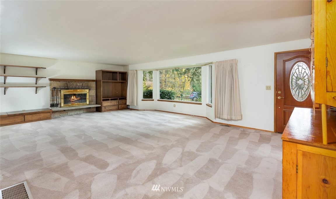 20458 Southeast 157th Street Renton, WA 98059 - Photo 3 of 13