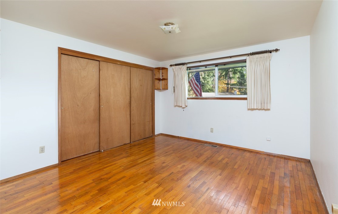 20458 Southeast 157th Street Renton, WA 98059 - Photo 6 of 13