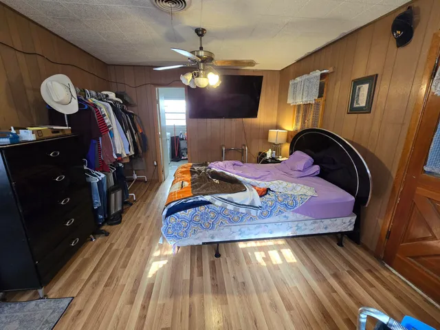 $160,000 | 1221 Highway 83, Denver City, TX 79323