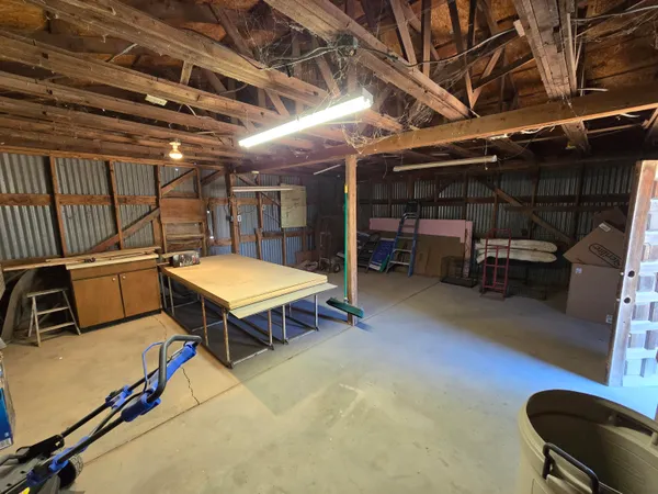 $160,000 | 1221 Highway 83, Denver City, TX 79323